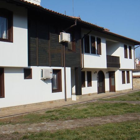 Family Hotel Elegance Arbanasi Εξωτερικό φωτογραφία