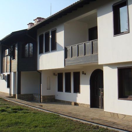 Family Hotel Elegance Arbanasi Εξωτερικό φωτογραφία