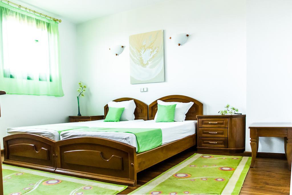 Family Hotel Elegance Arbanasi Δωμάτιο φωτογραφία