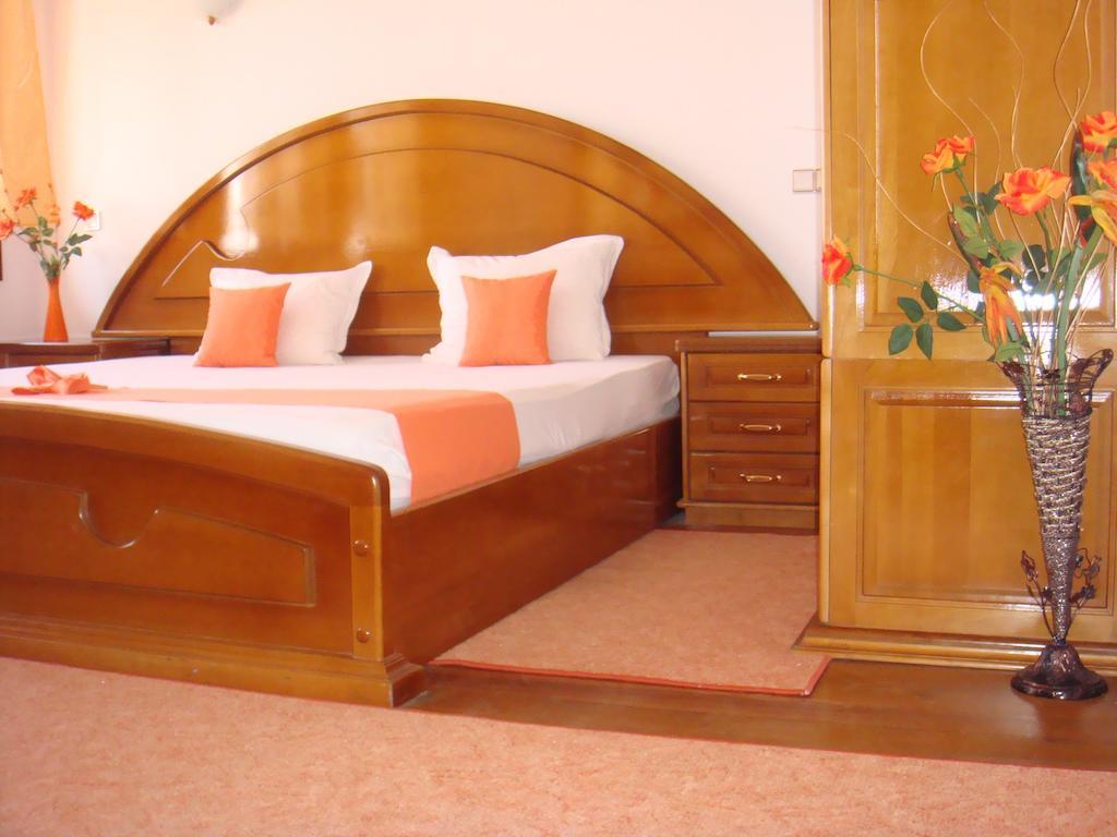 Family Hotel Elegance Arbanasi Δωμάτιο φωτογραφία