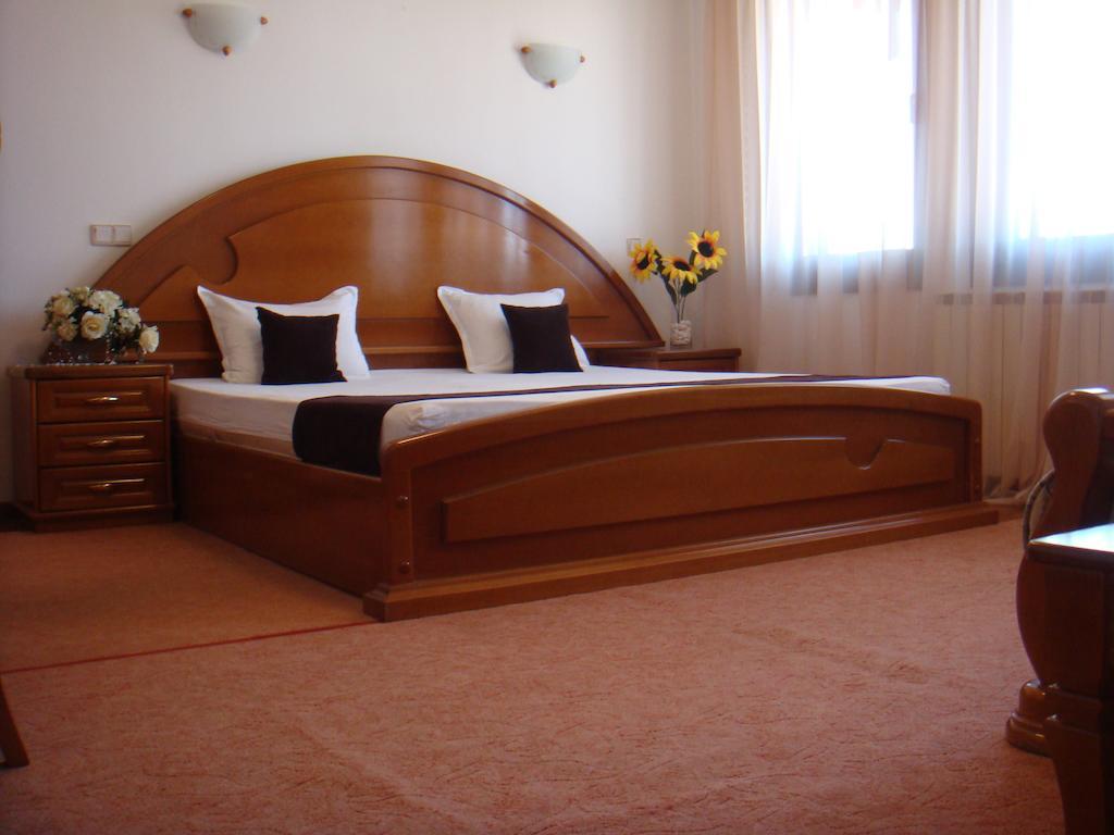 Family Hotel Elegance Arbanasi Δωμάτιο φωτογραφία
